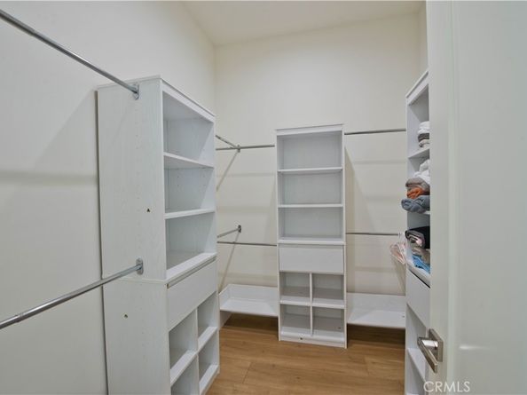 5907 Encino Avenue, Encino CA 91316