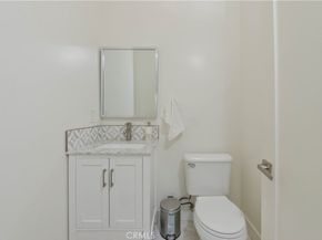 5907 Encino Avenue, Encino CA 91316