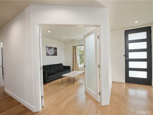 5907 Encino Avenue, Encino CA 91316