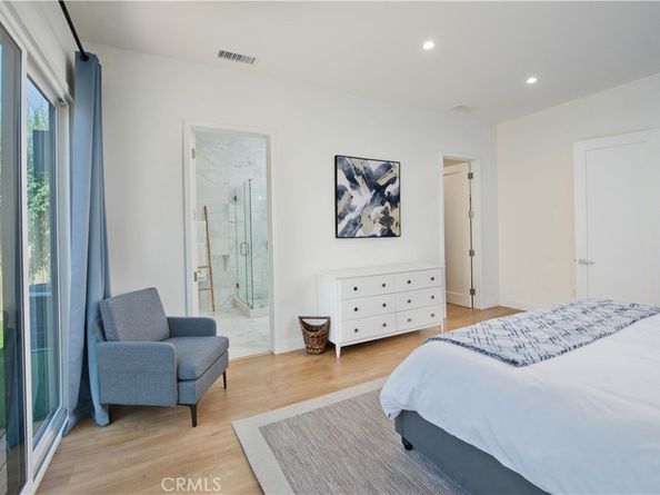 5907 Encino Avenue, Encino CA 91316