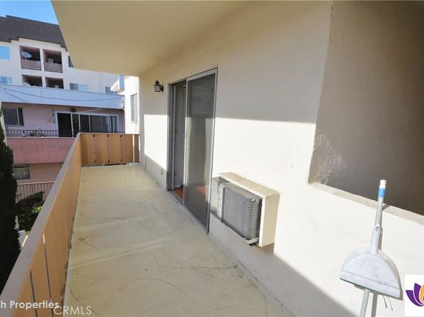 1755 N Berendo Street 28, Los Angeles CA 90027