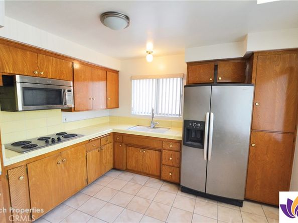 1755 N Berendo Street 28, Los Angeles CA 90027