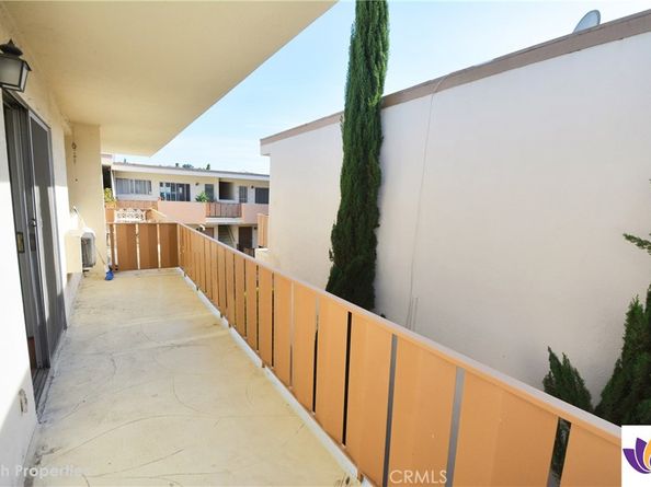 1755 N Berendo Street 28, Los Angeles CA 90027