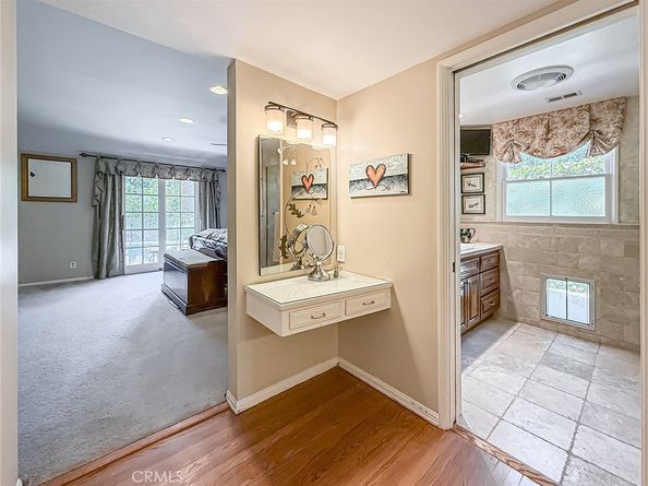 9819 Vanalden Avenue, Northridge CA 91324