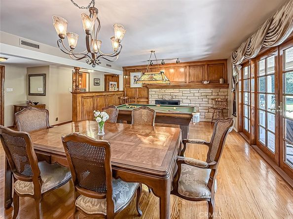 9819 Vanalden Avenue, Northridge CA 91324