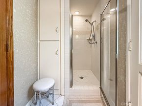 9819 Vanalden Avenue, Northridge CA 91324