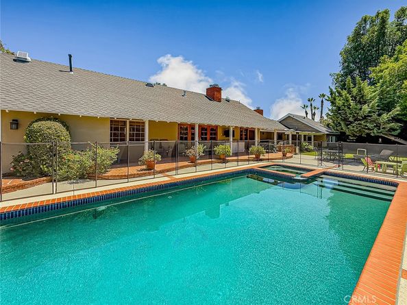 9819 Vanalden Avenue, Northridge CA 91324