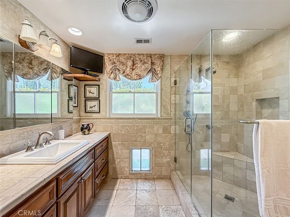 9819 Vanalden Avenue, Northridge CA 91324