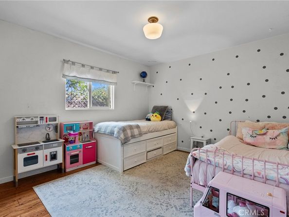 924 N Niagara Street, Burbank CA 91505