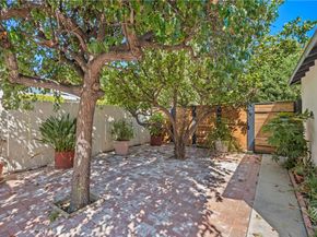 7947 Amestoy Avenue, Lake Balboa CA 91406