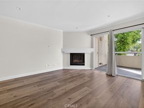 5520 Owensmouth Avenue 103, Woodland Hills CA 91367