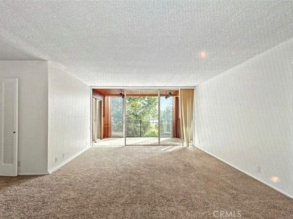 289 S Barrington Avenue A311, Los Angeles CA 90049