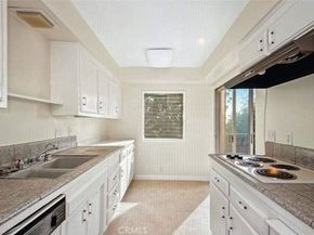 289 S Barrington Avenue A311, Los Angeles CA 90049