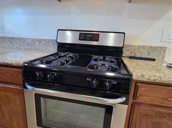 825 W 144th, Gardena CA 90247