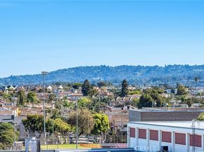 907 Diamond Street, Redondo Beach CA 90277