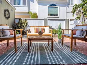 907 Diamond Street, Redondo Beach CA 90277