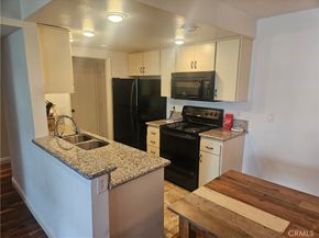 8530 Holloway Drive 303, West Hollywood CA 90069