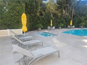 8530 Holloway Drive 303, West Hollywood CA 90069