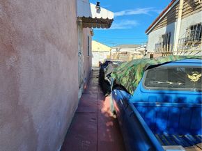 433 E 74th Street, Los Angeles CA 90003