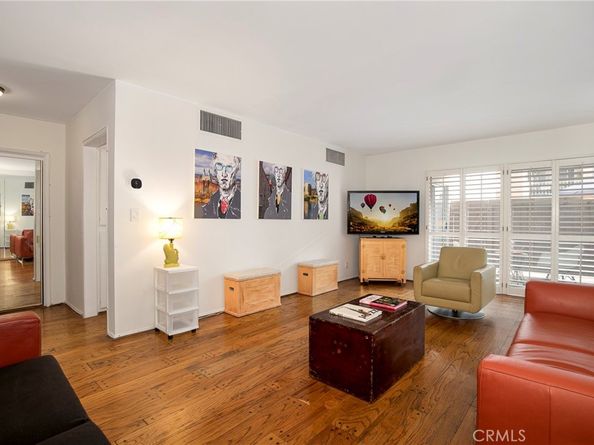 927 N Kings Road 118, West Hollywood CA 90069