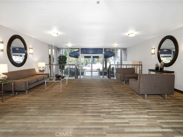 927 N Kings Road 118, West Hollywood CA 90069