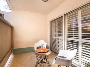 927 N Kings Road 118, West Hollywood CA 90069