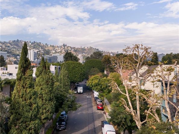 927 N Kings Road 118, West Hollywood CA 90069