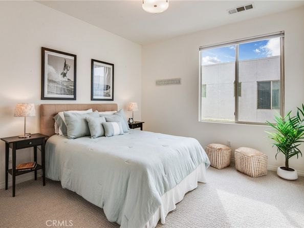 12921 Mission Avenue 102, Hawthorne CA 90250