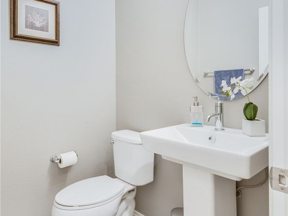 12921 Mission Avenue 102, Hawthorne CA 90250