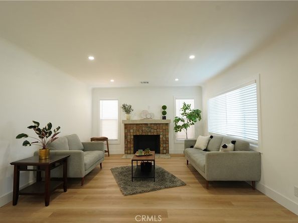 1850 W. 80th Street, Los Angeles CA 90047
