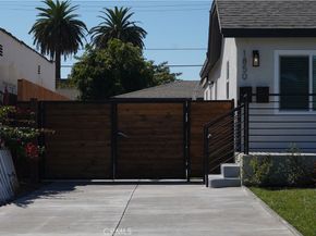 1850 W. 80th Street, Los Angeles CA 90047