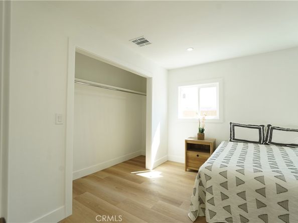 1850 W. 80th Street, Los Angeles CA 90047
