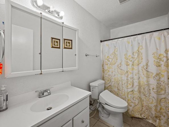 1350 N Escondido Boulevard 22, Escondido CA 92026