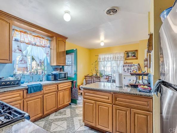 927 S Eucalyptus Ave, Inglewood CA 90301