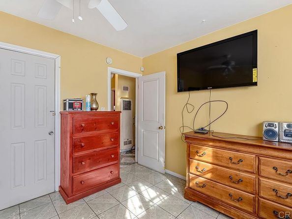 927 S Eucalyptus Ave, Inglewood CA 90301