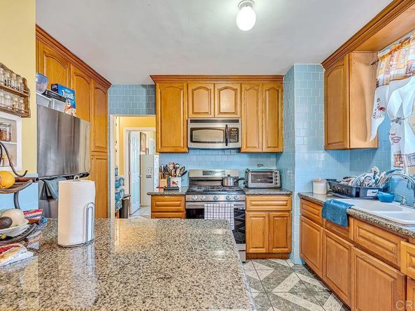 927 S Eucalyptus Ave, Inglewood CA 90301