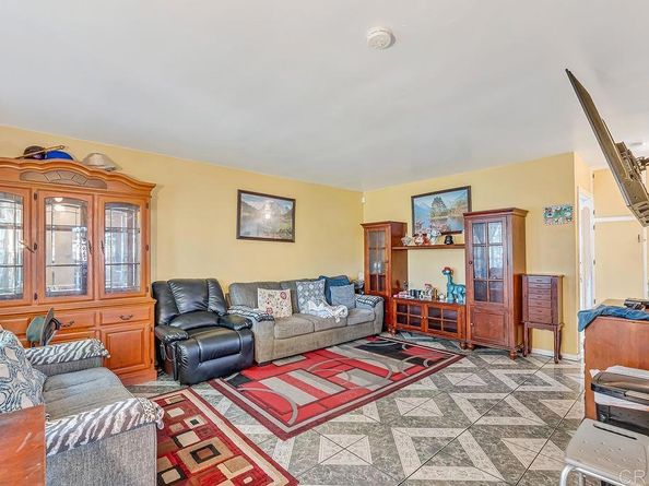 927 S Eucalyptus Ave, Inglewood CA 90301