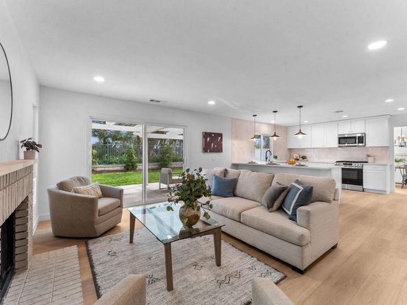 522 Lupine Way, Oceanside CA 92057