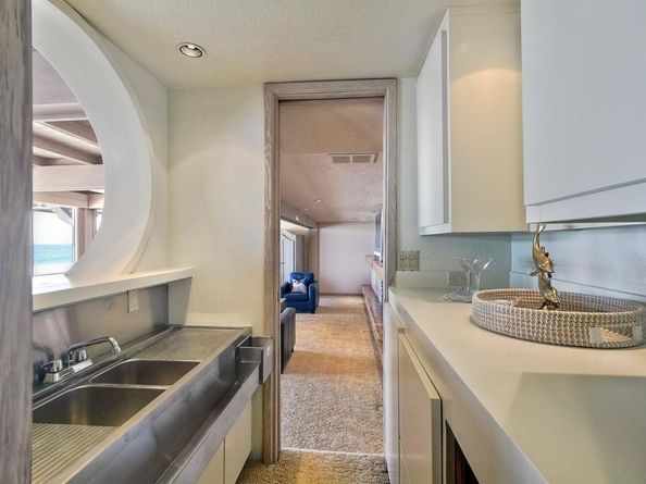 1931 S Pacific Street, Oceanside CA 92054