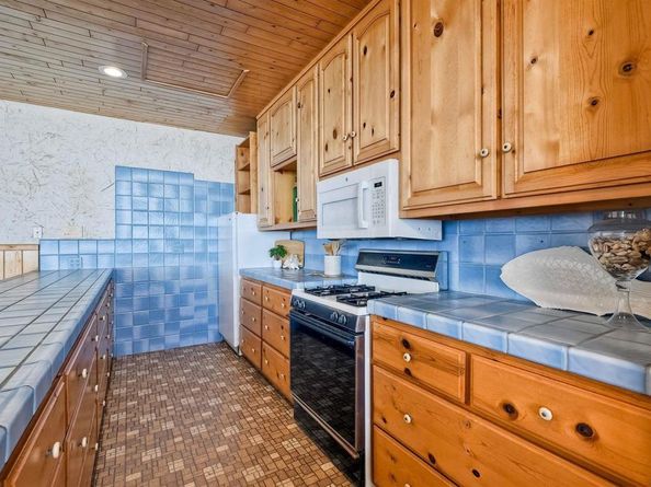 1931 S Pacific Street, Oceanside CA 92054