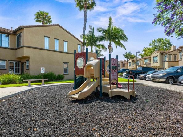 638 Sumner Way 2, Oceanside CA 92058