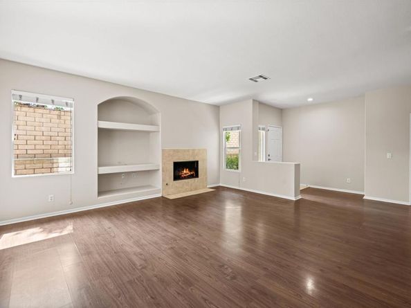 638 Sumner Way 2, Oceanside CA 92058