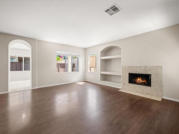 638 Sumner Way 2, Oceanside CA 92058