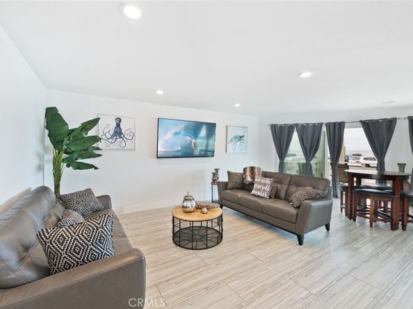 2212 W Oceanfront, Newport Beach CA 92663
