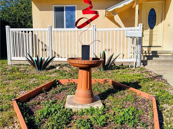 633 Maple Way, Upland CA 91786