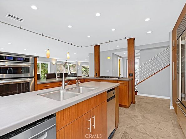 19331 Tomlee Avenue, Torrance CA 90503