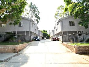 376 E Hillsdale Street, Inglewood CA 90302