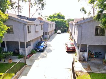 376 E Hillsdale Street