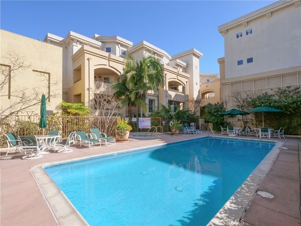 1281 Cabrillo Avenue 303, Torrance CA 90501