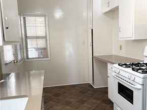 143 Pomona, Long Beach CA 90803